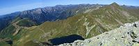 01 dalla cresta del Corno Stella panoramica sul lago Moro